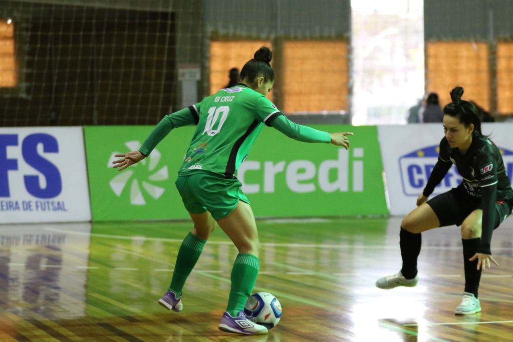 Leoas da Serra vencem em jogo emocionante e avançam