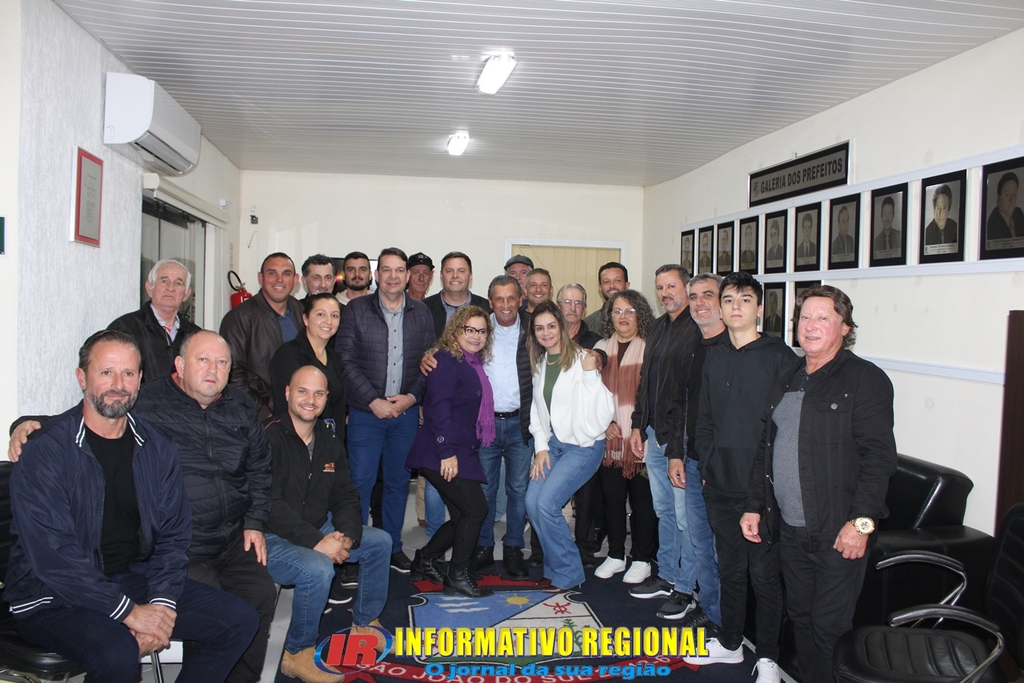 PRESIDENTE DA ALESC JULIO GARCIA VISITA O PREFEITO E LIDERANÇAS DO PSD DE SÃO JOÃO DO SUL
