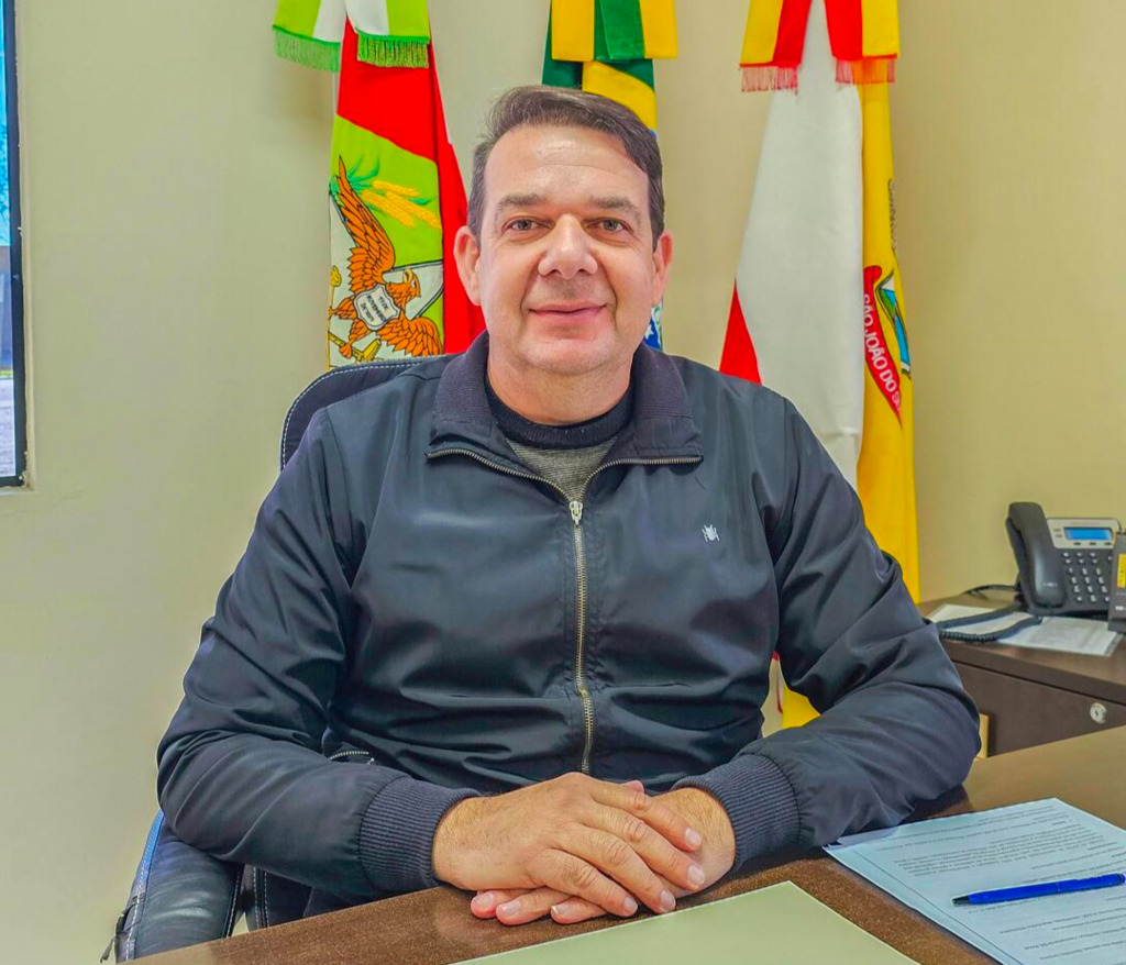 PREFEITO ALEX BIANCHIN FALA DAS OBRAS E INVESTIMENTOS REALIZADOS NO PRIMEIRO SEMESTRE DO GOVERNO MUNICIPAL