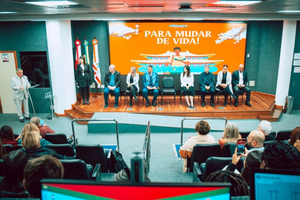 Programa de intercâmbio “Para Mudar de Vida” é lançado no Parlamento
