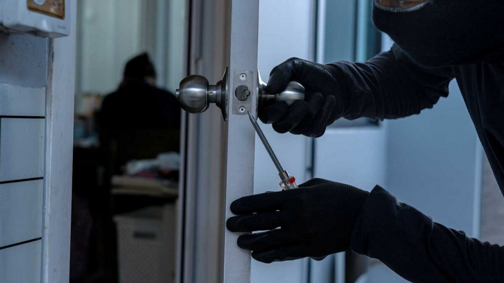 Dois casos de furto são registrados em Imbituba em menos de 24 horas
