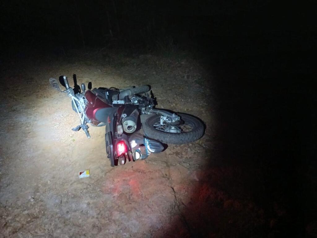 Policiais militares recuperam motocicleta furtada na noite de domingo