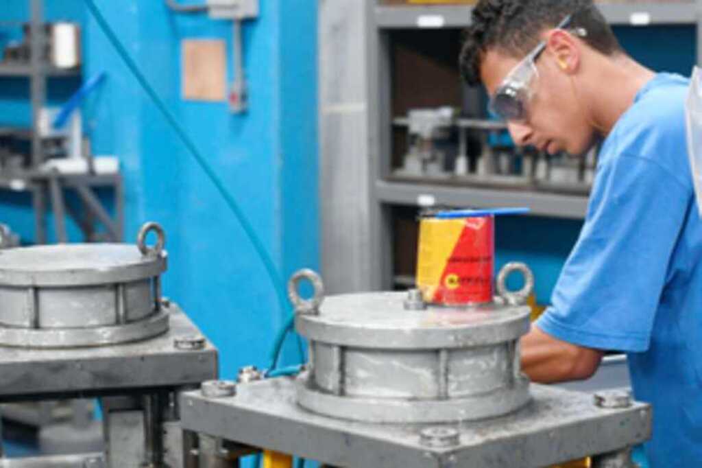 Produção industrial catarinense avança 4,8% no ano até maio