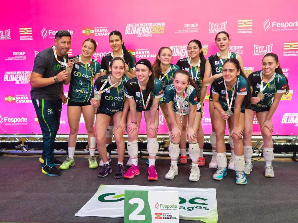 COC Lages conquista medalha de prata no voleibol feminino