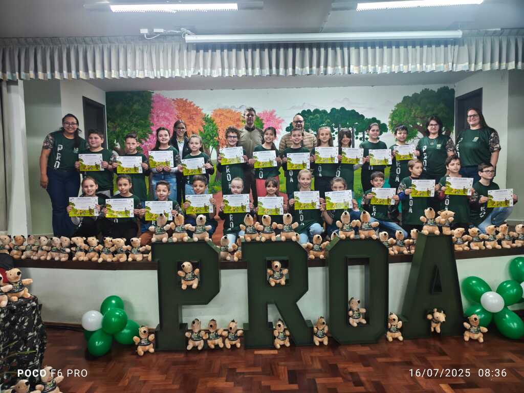 Alunos da Escola Emma Balke concluem programa de educação ambiental