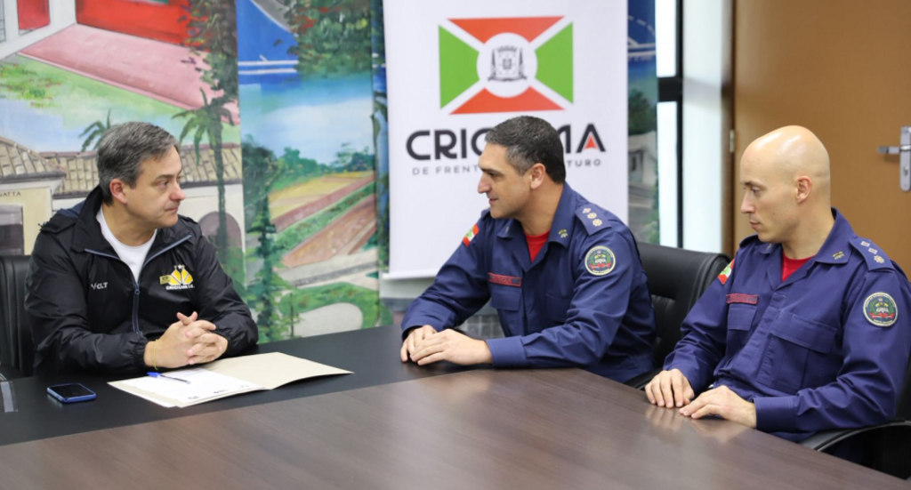 Governo de Criciúma assina ordem de serviço para ampliação do Posto Avançado do Corpo de Bombeiros no Distrito do Rio Maina