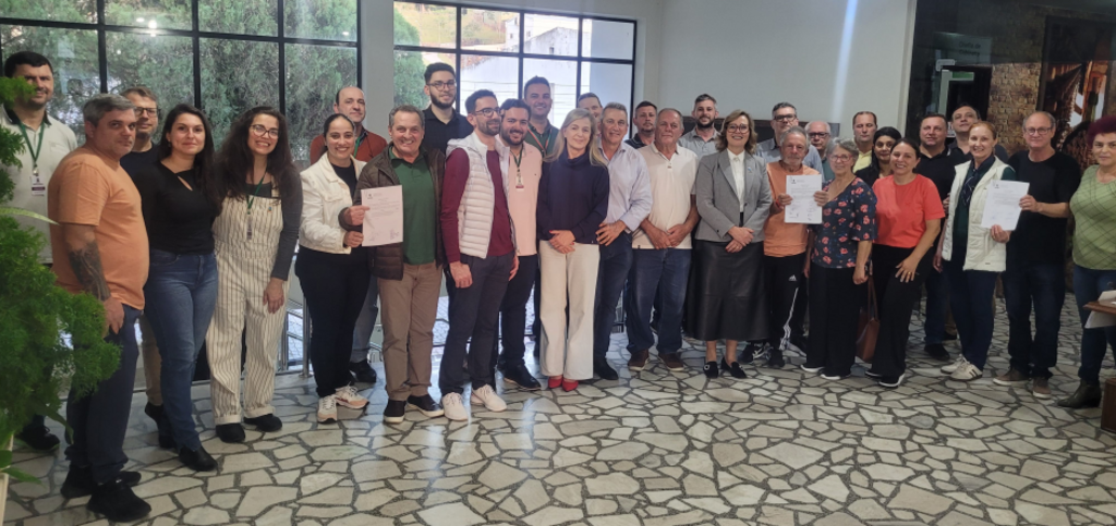 Ruas no Pirago, Santana e Santaninha vão ser pavimentadas em Urussanga