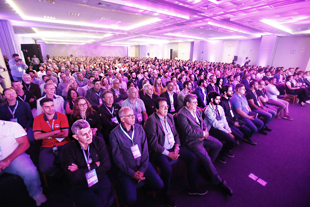 CREA Summit 2025 debate inovação, tecnologia e sustentabilidade nas engenharias