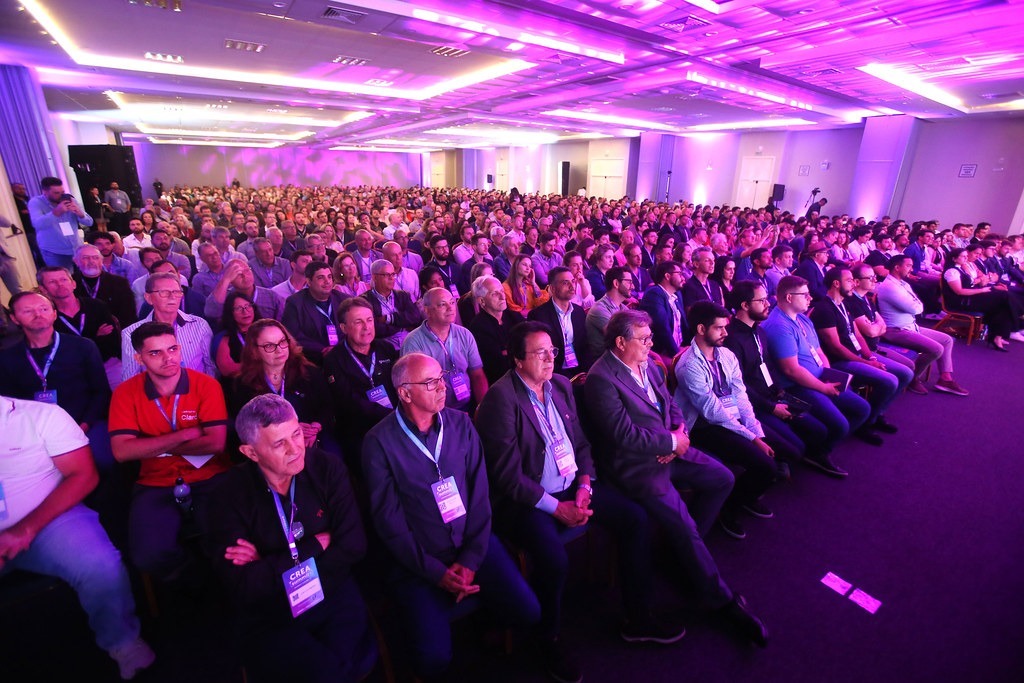 CREA Summit 2025 debate inovação, tecnologia e sustentabilidade nas engenharias