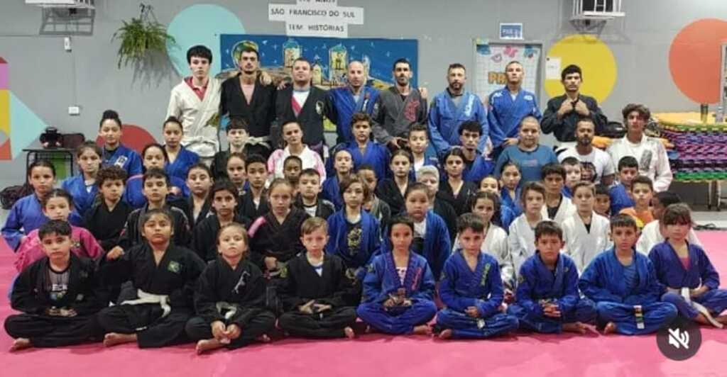 Atletas de São Francisco do Sul precisam de apoio para representar cidade no mundial de Jiu-Jitsu em Balneário Camboriú