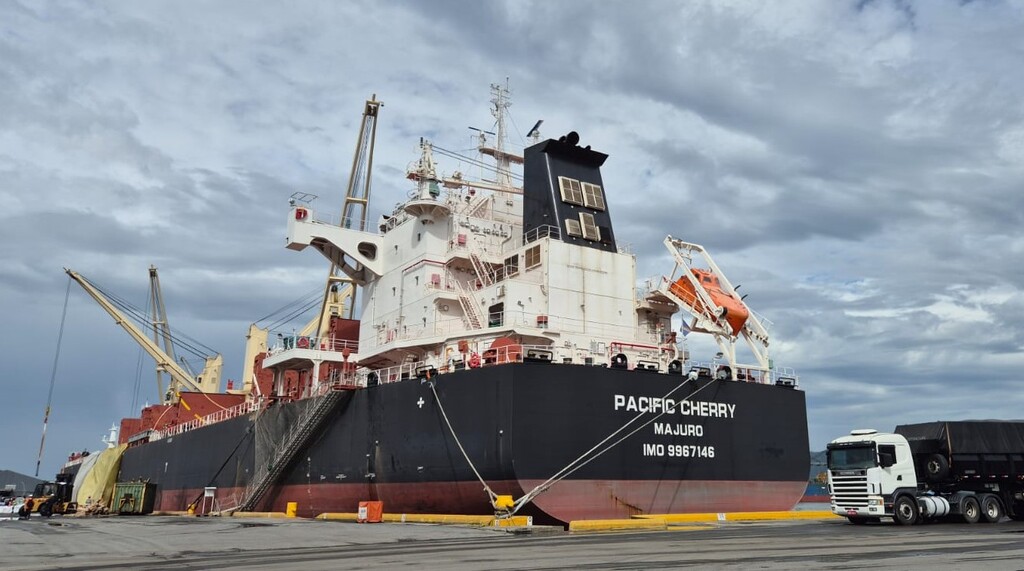 Porto de São Francisco mantém ritmo de alta na movimentação de cargas