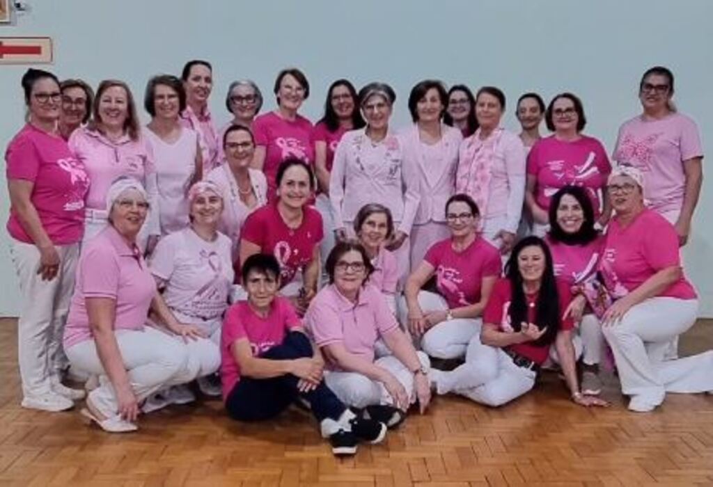 Chá Bingo da Rede Feminina reúne mais de 400 pessoas