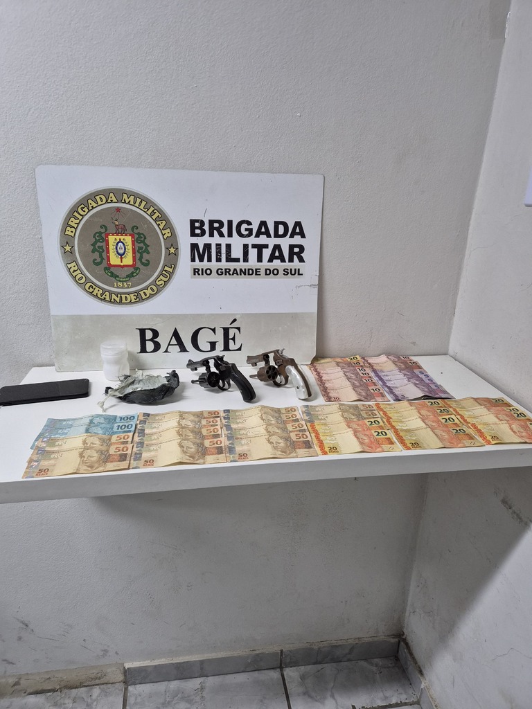 Adolescentes são apreendidos com drogas e armas