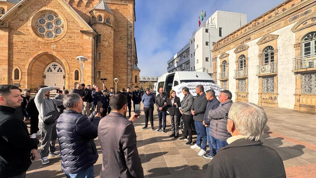 Lages recebe van adquirida destinada a transportar atletas