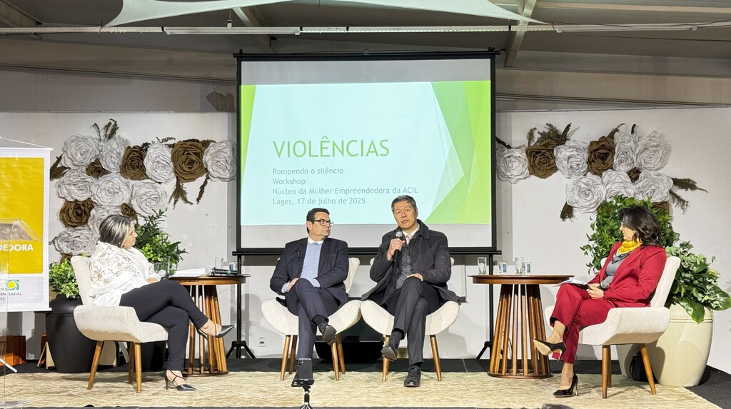 Mulheres rompem o silêncio em noite de conscientização e fortalecimento
