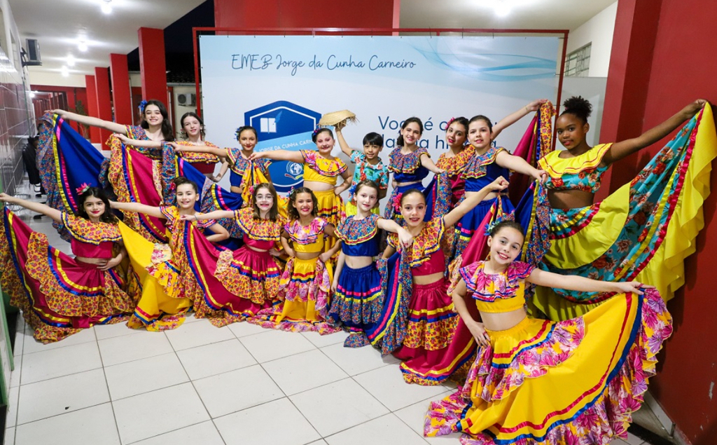Da sala de aula ao palco mundial: escola municipal de Criciúma é selecionada para o maior festival de dança do mundo