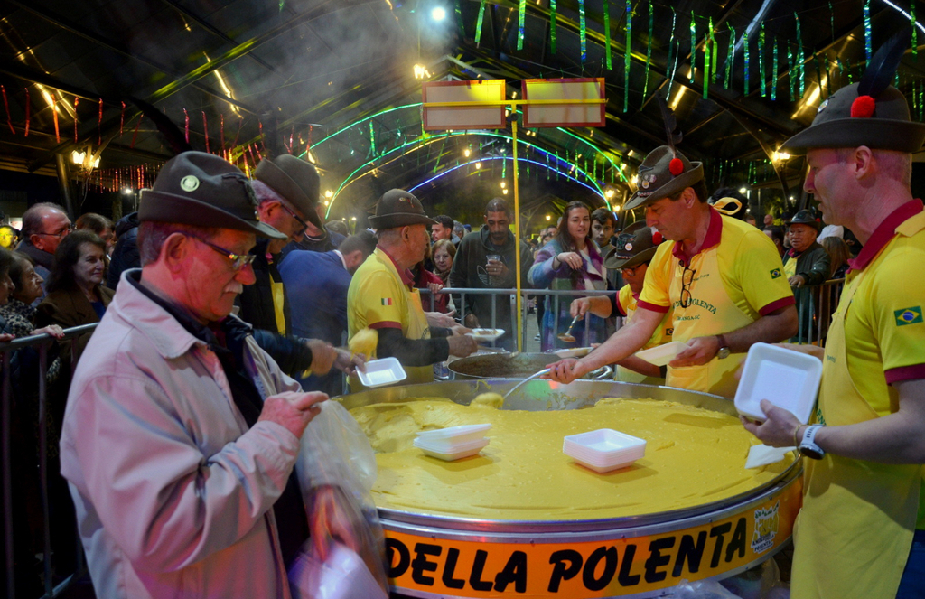 Tombo da Polenta marca contagem regressiva para a 24ª Festa do Colono de Siderópolis