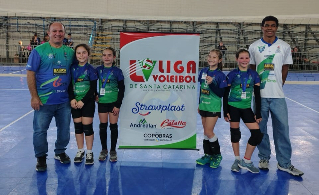 Vôlei feminino fumacense é vice-campeão sub-10 e sub-11 na etapa regional da Liga Voleibol de SC