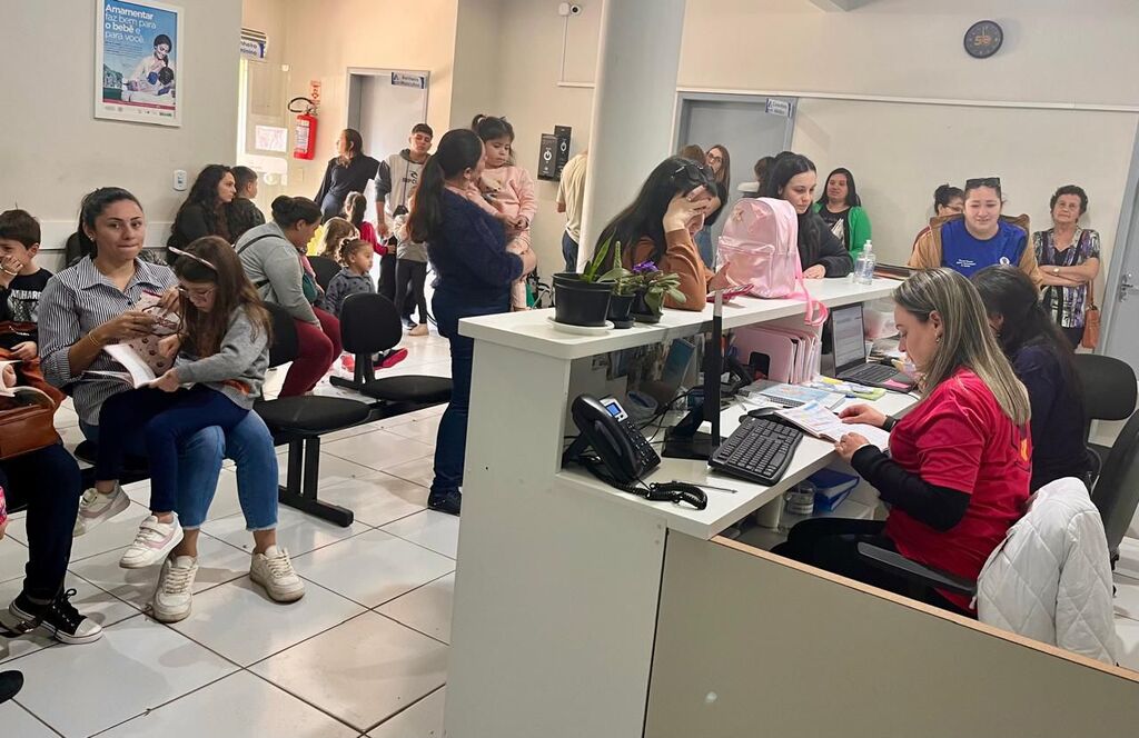 CAMPANHA DE VACINAÇÃO EM PRAIA GRANDE IMUNIZA MAIS DE 200 PESSOAS CONTRA SARAMPO E INFLUENZA