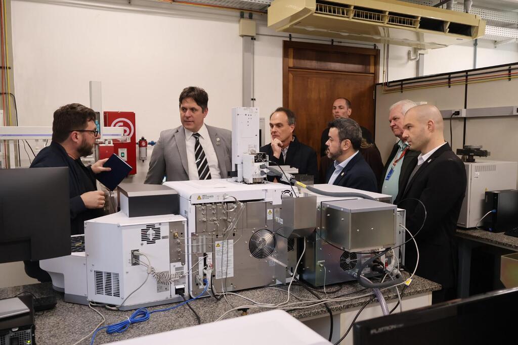 Com investimento de R$ 2,4 milhões do Estado, ampliação de laboratório de análise de combustível é inaugurada em Blumenau