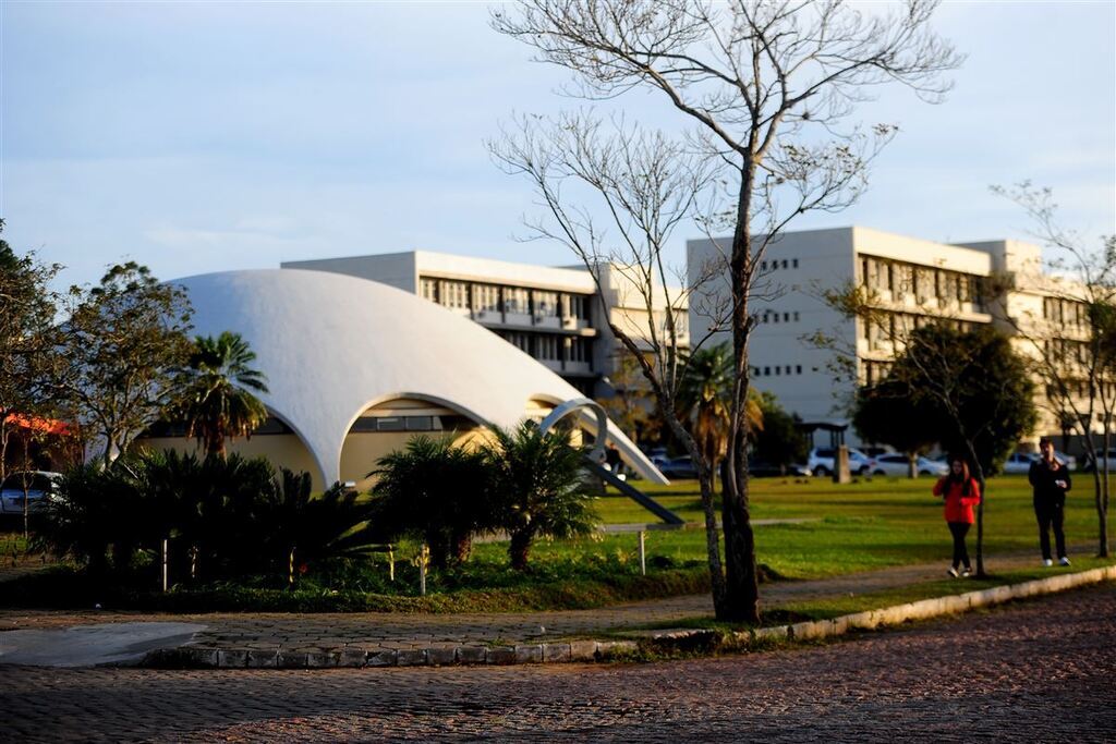 Pesquisadores da UFSM participam de congresso mundial de Química na Ásia