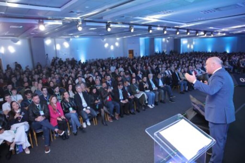 Engenharia e inovação em destaque no Crea Summit 2025 aberto oficialmente em Balneário Camboriú