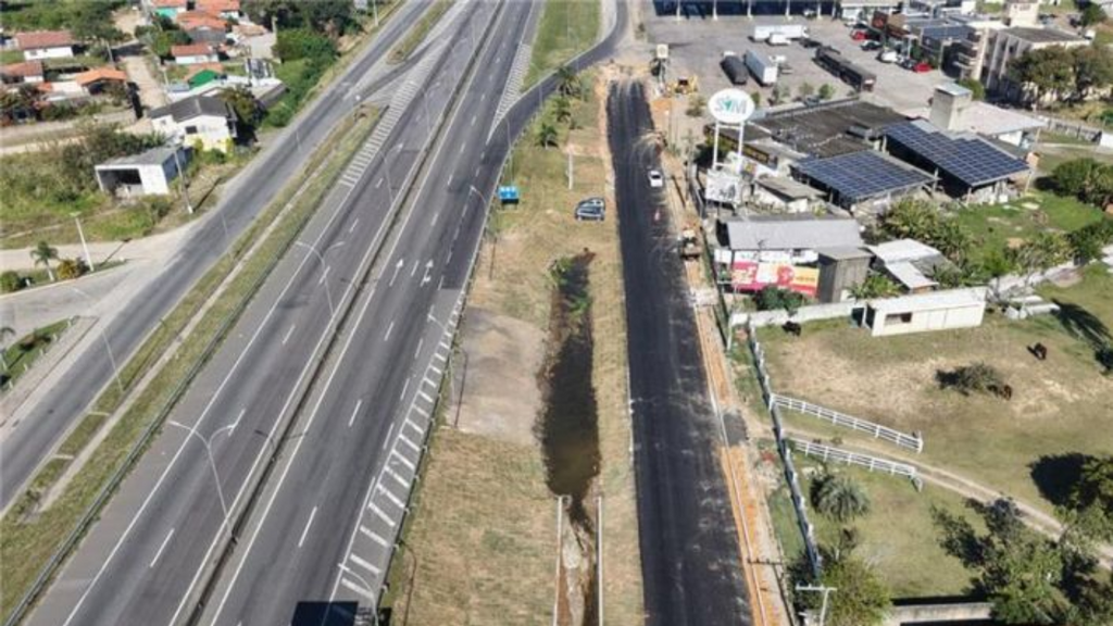 Fechamento de alça de acesso altera tráfego na BR-101 em Imbituba