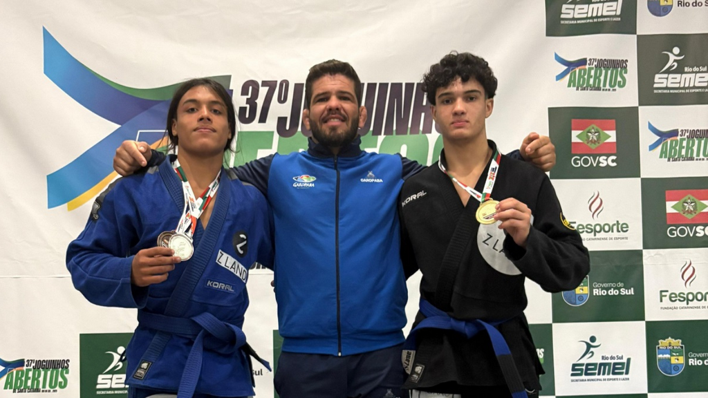 Garopaba brilha nos Joguinhos Abertos de SC e conquista três medalhas no jiu-jitsu