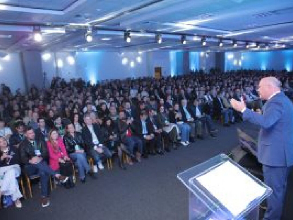 Autoridades destacam o protagonismo dos profissionais de engenharia durante abertura do CREA Summit 2025