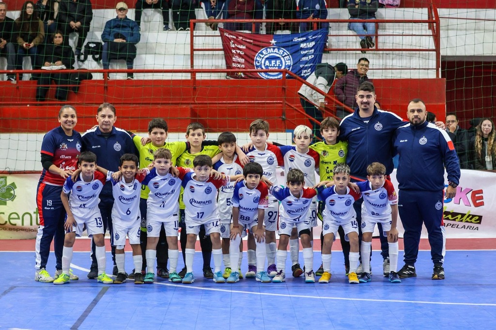 Celemaster estreia com garra no Estadual