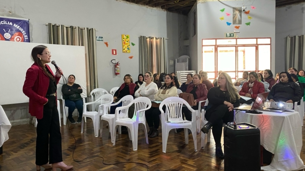 Seminário orienta merendeiras sobre alimentação, inclusão e segurança