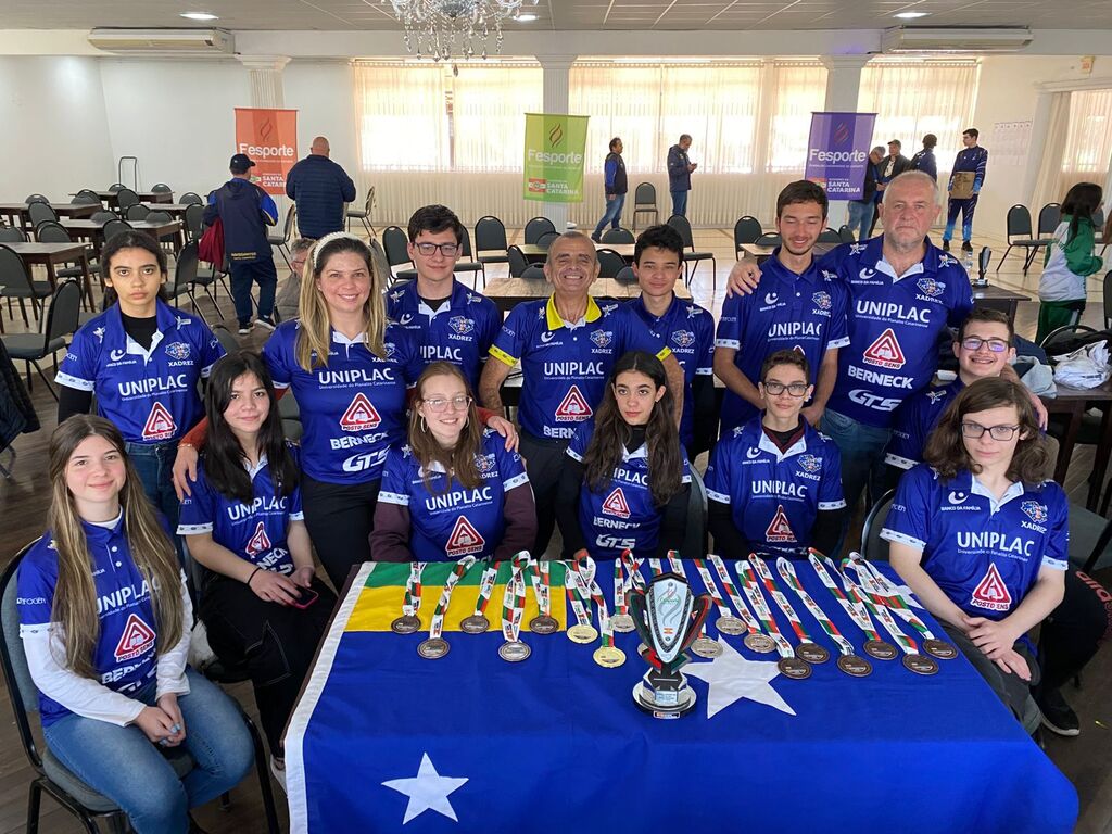 Lages conquista bronze histórico com recorde de medalhas no xadrez