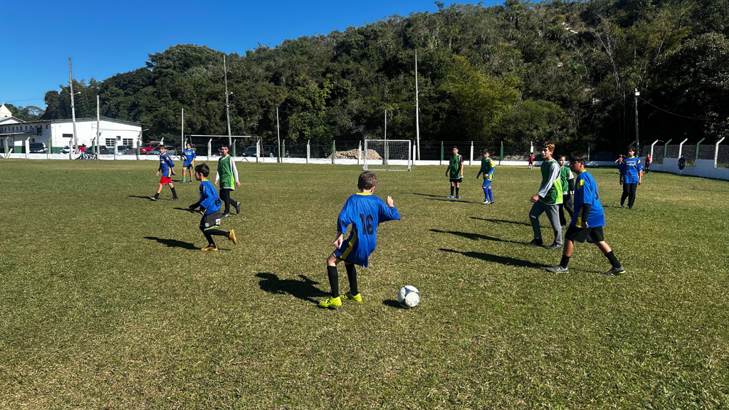 Foto: RSC Portal - Escolinha do Gramense realiza evento especial neste sábado com entrega de kits esportivos e integração entre atletas da base, com apoio da NZ Sport