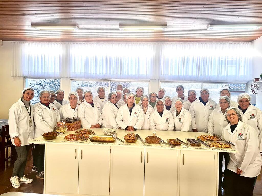 Merendeiras de Bocaina do Sul participam de capacitação em Boas Práticas de Fabricação na Alimentação Escolar