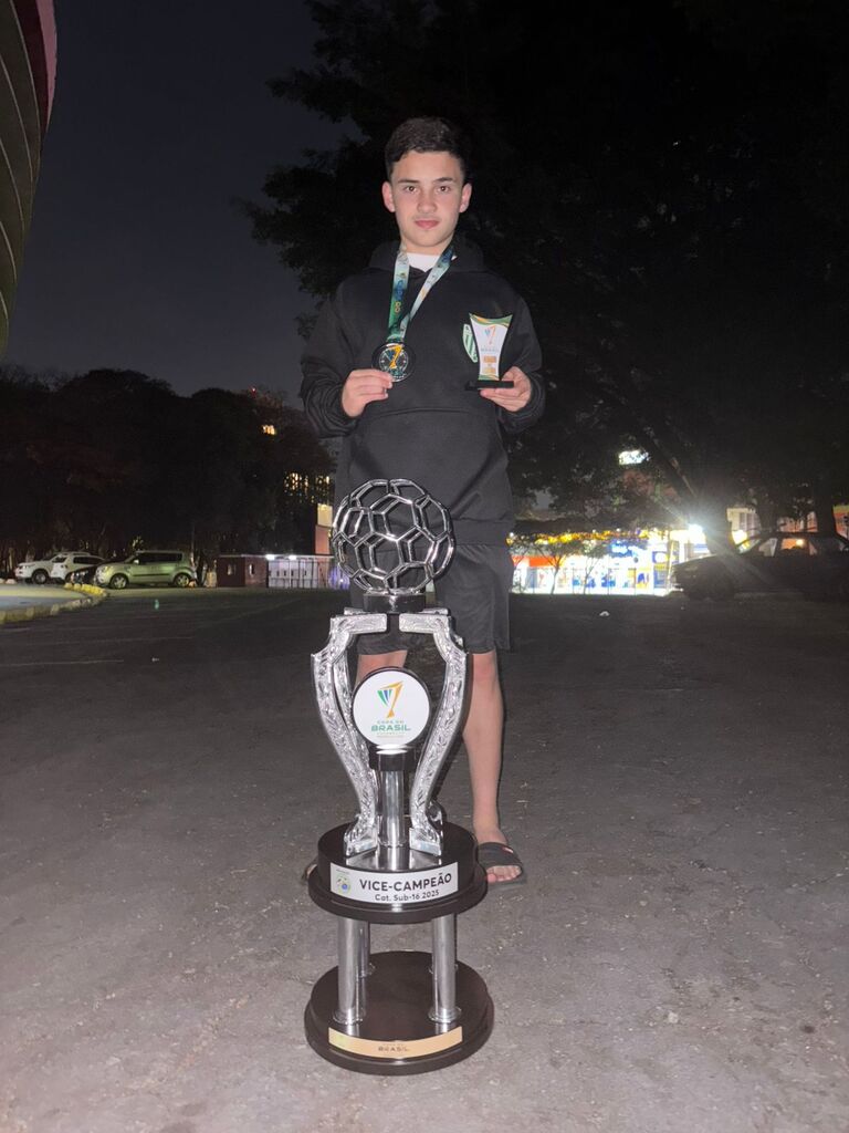 Jovem de Bocaina do Sul se destaca no futsal estadual e nacional