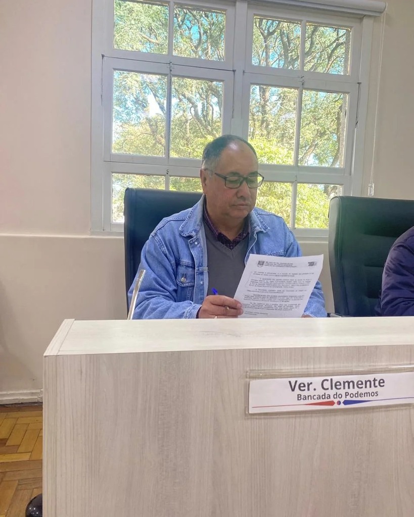 Clemente assume presidência do Podemos