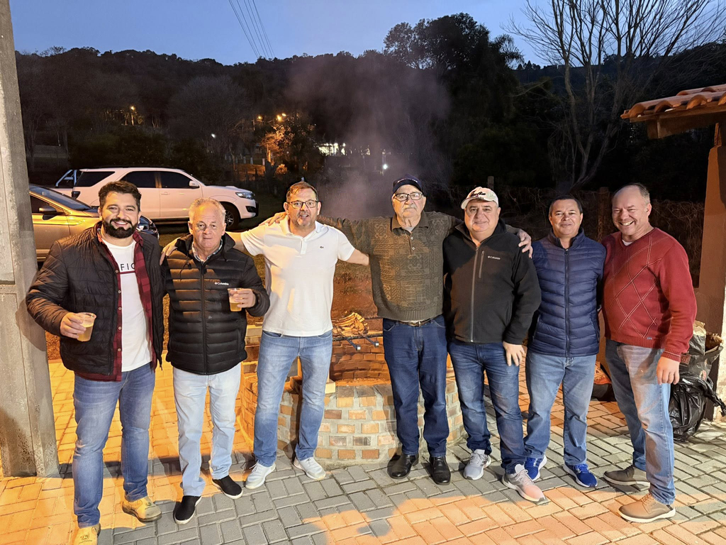 Jantar Especial Reúne Amigos no Sítio Amigão, em Ouro