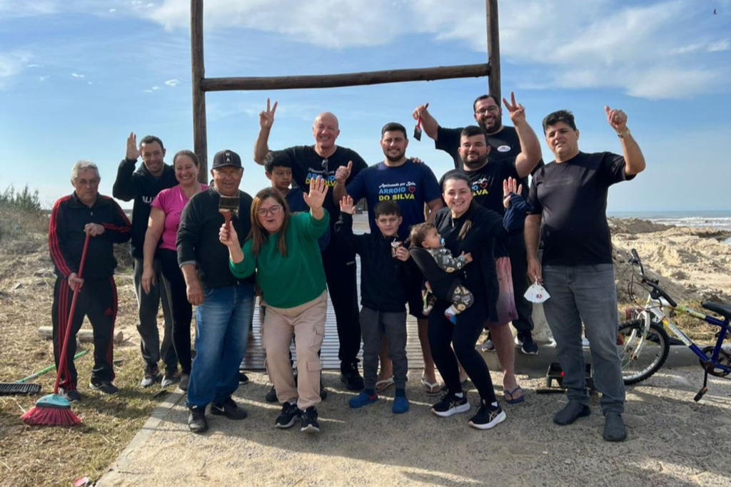 Vereadores de Balneário Arroio do Silva promovem ação na passarela de acessibilidade no bairro Meta
