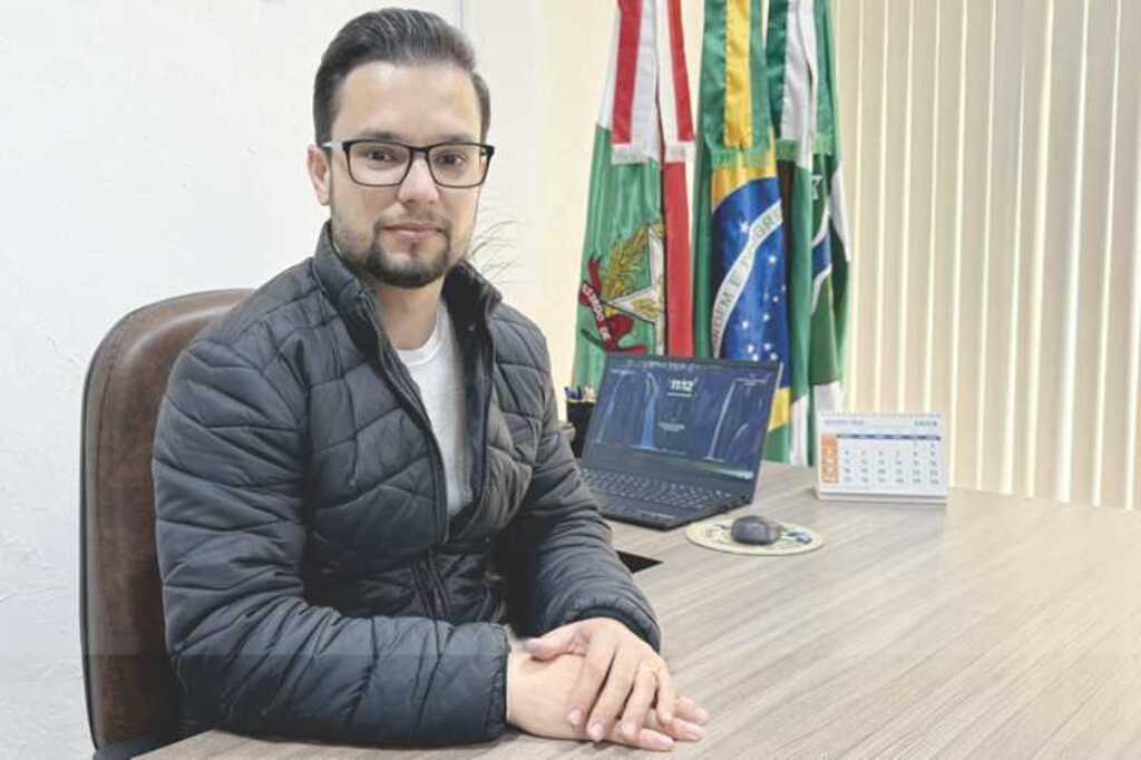 Jean assume Prefeitura de Apiúna