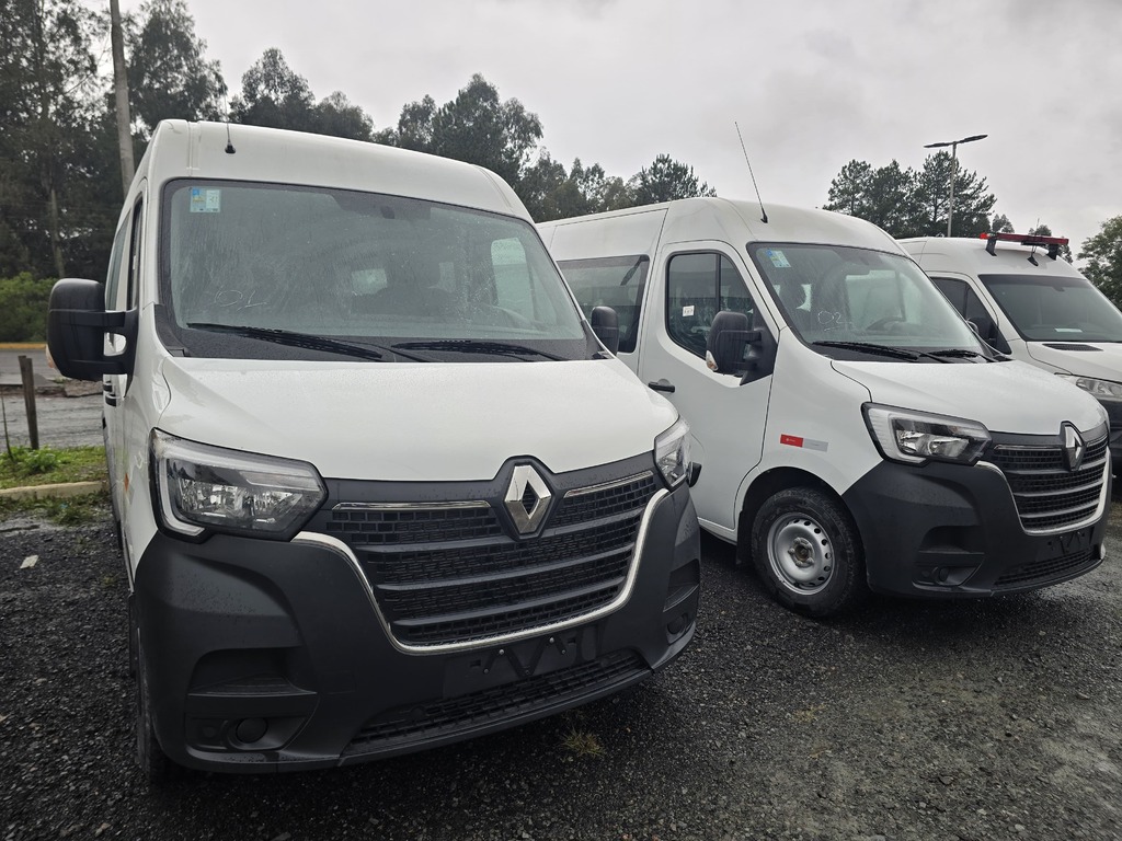 Saúde de Otacílio Costa recebe duas vans adaptadas com acessibilidade para transporte de pacientes