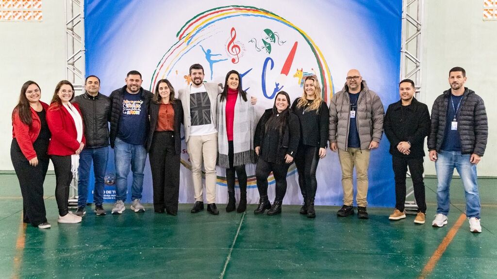 PROFISSIONAIS DA EDUCAÇÃO PARTICIPAM DE PALESTRA SOBRE SAÚDE MENTAL E INTELIGÊNCIA EMOCIONAL EM PASSO DE TORRES