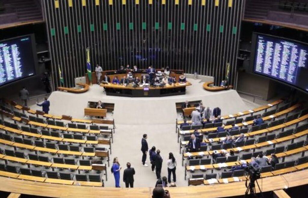 Motta determina cancelamento da sessão e marca reunião de líderes para esta quarta