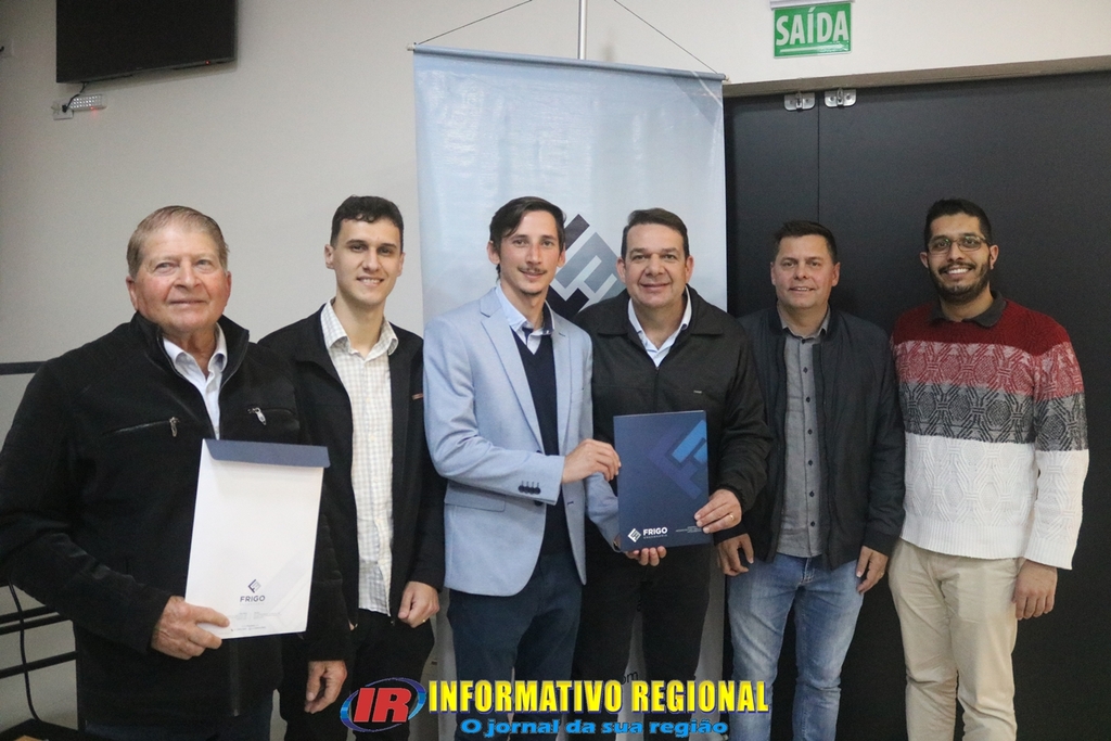 PREFEITURA DE SÃO JOÃO DO SUL E FRIGO ENGENHARIA ENTREGAM 20 MATRICULAS DO PROGRAMA DE REGULARIZAÇÃO FUNDIÁRIA URBANA (REURB)