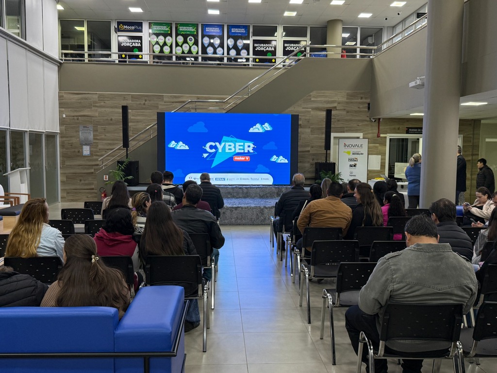 Projeto Cybermaker forma quinta turma e fortalece inovação na Rede Municipal de Ensino de Joaçaba