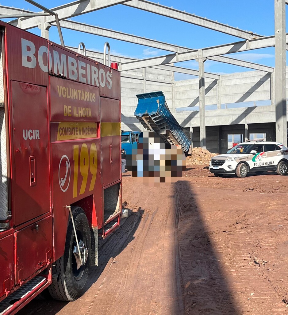 Homem morre atropelado por caminhão caçamba em obra na BR-470