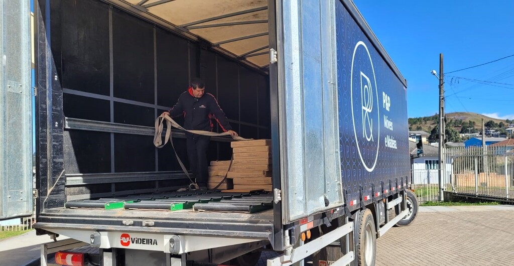 Empresa doa 30 guarda-roupas ao Serviço de Acolhimento para Crianças
