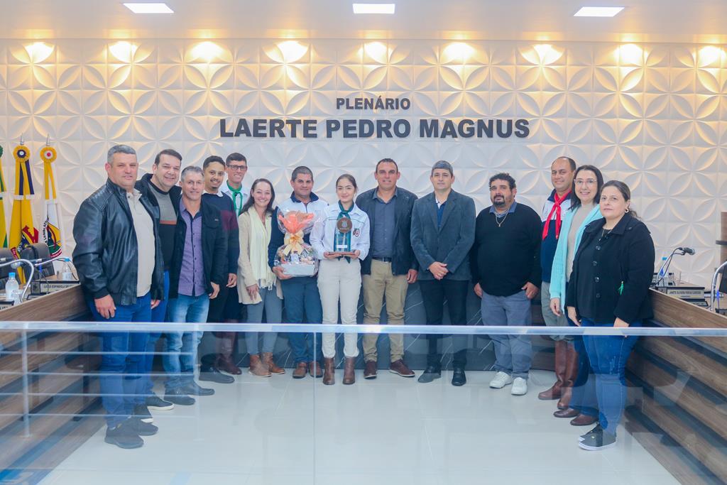 HOMENAGENS MARCAM O RETORNO DO RECESSO LEGISLATIVO EM SÃO JOÃO DO SUL