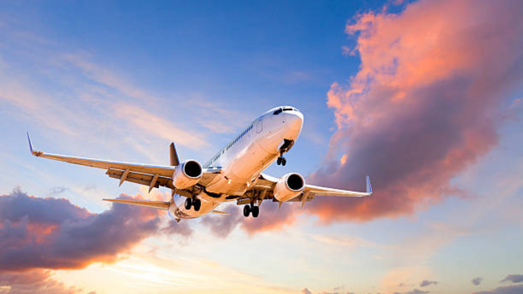 Imagem iStock - Voo é desviado após ameaça de bomba e passageiros enfrentam horas de tensão
