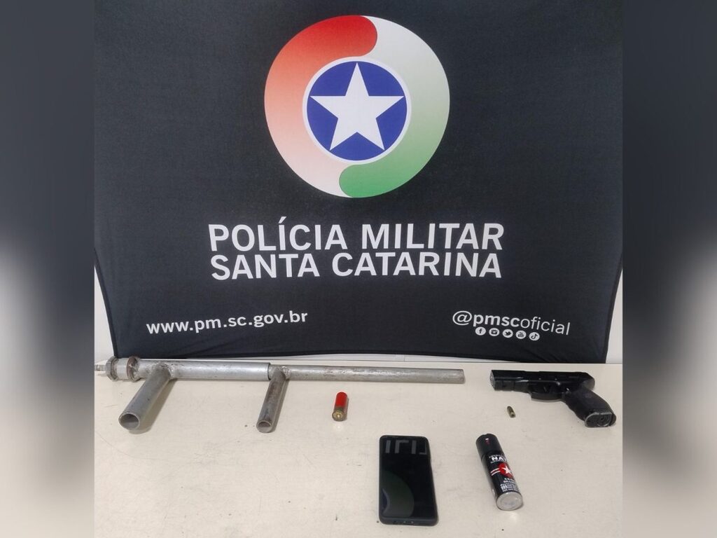 Mulher é resgatada após 16 dias em cárcere privado em Blumenau