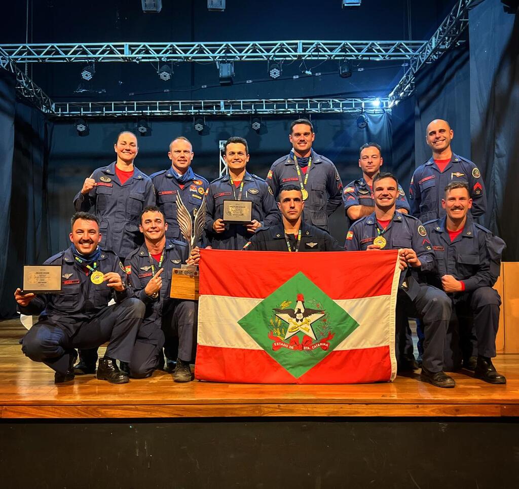 Equipe do Corpo de Bombeiros Militar de Santa Catarina conquista bicampeonato internacional de Salvamento em Altura